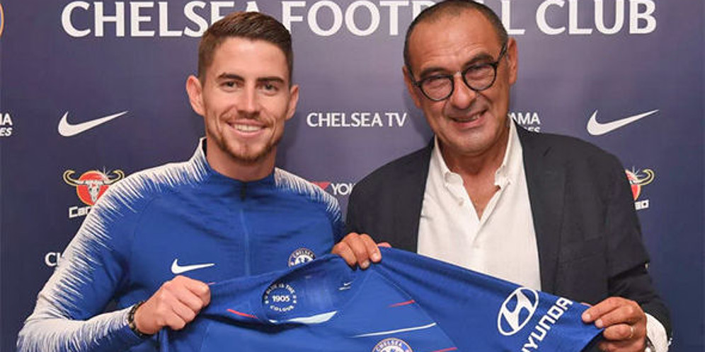 Sarri-Jorginho Resmi Merapat, Chelsea Beneran Lepas Hazard?